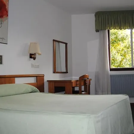 Pensionat Hostal Palas 3*
