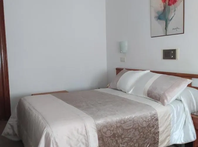 Гостевой дом Hostal Palas Ла-Корунья