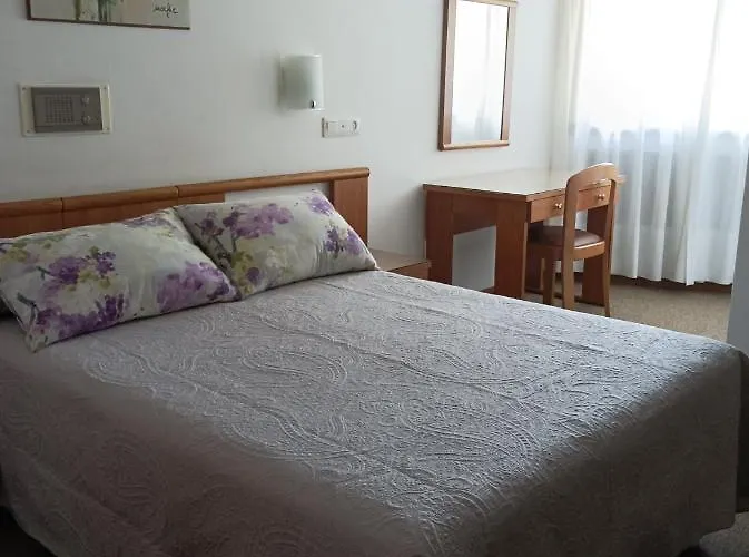 Гостевой дом Hostal Palas Ла-Корунья