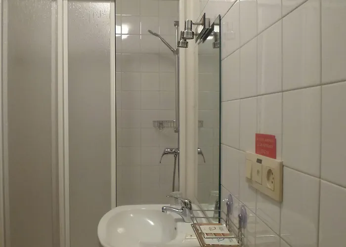 Hostal Palas Гостевой дом Ла-Корунья