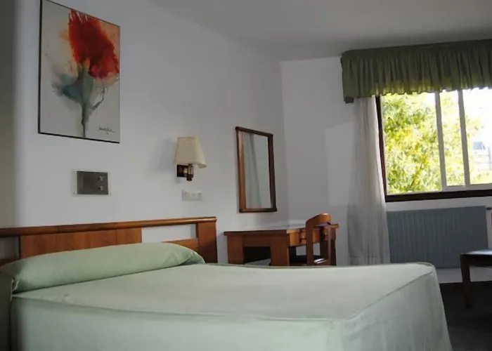 Hostal Palas Гостевой дом Ла-Корунья